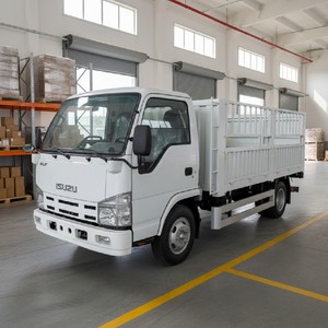 Factory Direct Isuzu 4.2m Small High Fence Cargo Trucks Diesel 4x2 Left Steering Fence Box Truck Price - Product Image 4