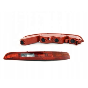 Feu arrière de pare-chocs OEM 8U0945095 8U0945096, feu stop, feu antibrouillard pour AUDI Q3 Q3PA 8U0 2016-2018 - Product Image 4