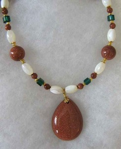 Joyería de Resina para Mujer, Joyería Moderna y Popular Hecha a Mano en India - Product Image 3