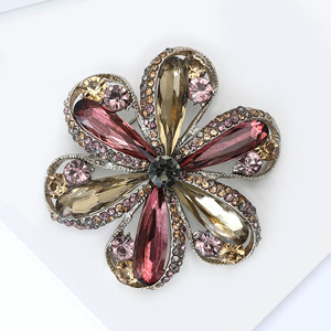 Broches de Flores con Cristales de Imitación y Aleación Chapada en Oro, Diseño 2026, para Accesorios de Ropa de Mujer para Carnaval - Product Image 5