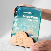 Trophée de cristal personnalisé avec base en bois en forme de nuage