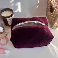 Sac à maquillage en velours matelassé diamant bordeaux OEM, doublure florale douce et rembourrée, fermeture éclair, grande capacité, étui à cosmétiques