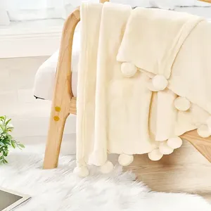 Couverture en microfibre Brandy Home 152,4x203,2 cm, couleur unie, pompons, couvre-canapé, literie - Product Image 5