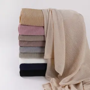 Couleurs doux Viscose écharpe rayonne matériel musulman Hijab moyen-oriental portant un foulard uni de couleur unie avec gland