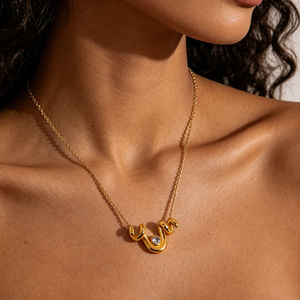 JUSNOVA Collana in Acciaio Inossidabile Placcato Oro PVD 18K con Ciondolo a Cuore e Goccia CZ, Gioielli Anti-Appannamento - Product Image 2