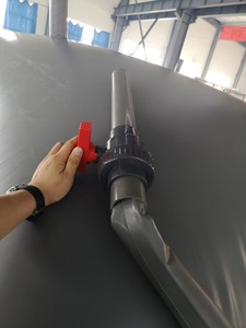 Réservoir d'oreiller de vessie d'eau en <span class=keywords><strong>plastique</strong></span> de stockage souple gonflable en PVC de 100 à 100,000 <span class=keywords><strong>litres</strong></span> pour l'irrigation agricole et l'utilisation industrielle - Product Image 6
