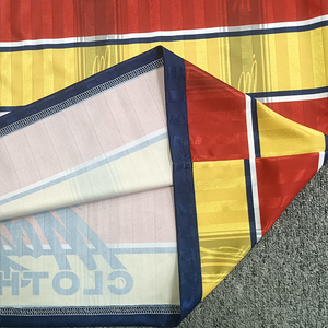 Camiseta de Fútbol Retro con Cuello en V y Rayas, Sublimación con Estampado Personalizado del Emblema del Equipo, Transpirable, Holgada, de Manga Corta para Verano - Product Image 6