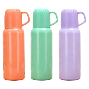 Botella de Agua Aislada al Vacío de Acero Inoxidable de 600 ml con Tapa de Vaso, Termo Hermético para Acampar, Hacer Picnic, Senderismo y Uso al Aire Libre - Product Image 1