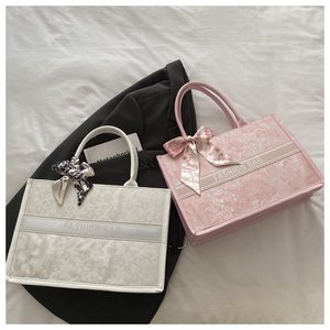 Borsa a Mano Casual in Tela per Donna con Cerniera e Tracolla Regolabile, Logo Personalizzato, Vendita Calda - Product Image 4
