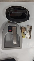 Loquet de couvercle de machine OEM personnalisé en acier inoxydable antichoc à verrouillage automatique avec poignée pour véhicules spéciaux et engins de construction