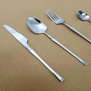 Bán buôn số lượng lớn Bạc 18/0 thép không gỉ bang tháp dao kéo Trọng lượng nhẹ dao muỗng nĩa Flatware <span class=keywords><strong>Set</strong></span> cho nhà hàng nhà - Product Image 3