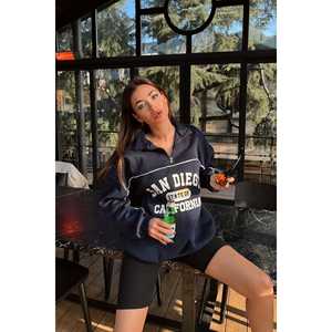 Sudadera con Capucha y Sudadera Deportiva Azul Marino con Estampado de San Diego para Mujer - Product Image 6