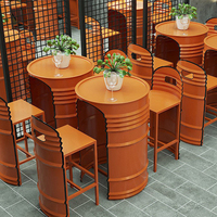 Großhandel kreative industrielle Öl trommel runden Tisch und Stuhl Street Corner Cafe Metall Barhocker Möbel