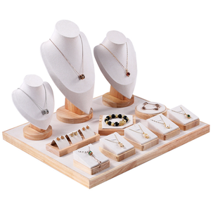 <span class=keywords><strong>Espositore</strong></span> per negozio di gioielli in velluto di legno di lusso Set di espositori per busto collana con ciondolo per <span class=keywords><strong>orecchini</strong></span> supporto per <span class=keywords><strong>espositore</strong></span> per gioielli - Product Image 4