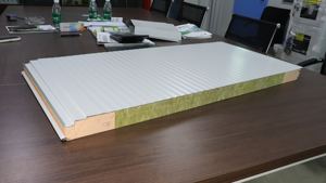 <span class=keywords><strong>Panel</strong></span> de revestimiento ignífugo de Metal de diseño chino <span class=keywords><strong>Panel</strong></span> de <span class=keywords><strong>fachada</strong></span> de sándwich de lana de roca sellado con borde de aldehído fenólico Paneles sándwich - Product Image 4