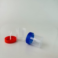 Contenedor de Muestras de Heces Desechable de Grado Médico Premium, Material PP, con Cuchara Integrada y Tapa de Color, para Uso Clínico y Hospitalario