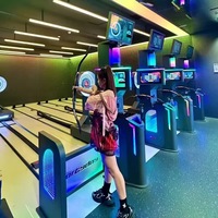 Simulateur de course intérieur ArcadeMaster Pro pour usage scolaire et public, matériau en alliage, 5 à 10 passagers