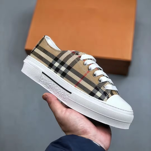 Zapatos Deportivos Casuales de Tela de Malla de Diseño Lujoso Hechos a Medida para Verano con Propiedades Antideslizantes y Resistentes al Desgaste - Product Image 4