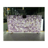 Plan de travail et crédence de cuisine modernes en quartz améthyste translucide violet pour la lithothérapie