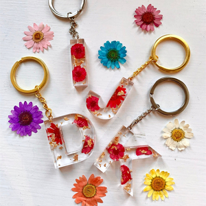Cadeau promotionnel, <span class=keywords><strong>porte</strong></span>-clés en résine florale fait main, <span class=keywords><strong>porte</strong></span>-clés avec initiale en fleurs, pour un cadeau de la Saint-Valentin - Product Image 6