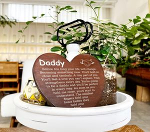 लकड़ी के दिल के आकार की टेबलटॉप सजावट बेबी बम्प को पिता के उपहार गर्भावस्था नोटिस के लिए तैयार - Product Image 5