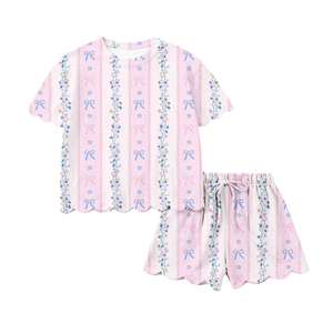 GSSO3410 Conjunto de Ropa de Verano para Niña Pequeña con Estampado de Lazos Rosa y Morado, Venta al por Mayor, Manga Corta - Product Image 1