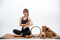 Roue de Yoga Portable de Haute Qualité en ABS pour Pilates, Antidérapante, Personnalisable avec Logo OEM, pour Exercices du Dos, en Liège et PP Imprimé