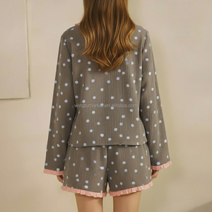 Ensemble de pyjama en gaze rose à pois pour femme, avec haut à manches longues et short, 2 pièces, personnalisable, vente en gros - Product Image 2