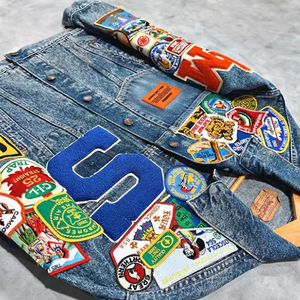 Áo khoác nam denim dáng rộng cổ lọ dài tay mùa đông in hình hoạt hình anime cổ lông xù phong cách vintage - Product Image 5