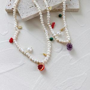 Collar <span class=keywords><strong>de</strong></span> Perlas <span class=keywords><strong>de</strong></span> Agua Dulce Auténticas con Cuentas <span class=keywords><strong>de</strong></span> Colores Dulces y Frutas para Niñas, Joyería Jietao - Product Image 1