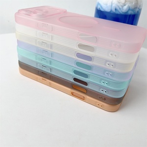 เคสโทรศัพท์แม่เหล็กสีลูกกวาดแบบด้านเนื้อนุ่ม โปร่งใส สำหรับ iPhone 16 17 14 12 13 15 Pro Max 16 Plus  พร้อมกันชนซิลิโคน - Product Image 4