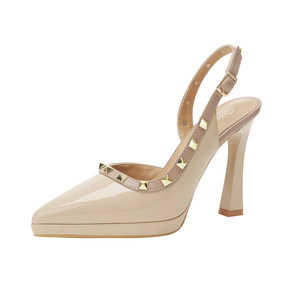 Sandales pour femmes 2026 – Chaussures de soirée style européen, confortables, à plateforme, cloutées, à bout pointu et talons aiguilles - Product Image 1