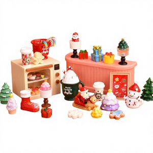 Accessoires DIY de la série Noël et Halloween : Breloques <span class=keywords><strong>en</strong></span> résine, miniatures de nourriture, <span class=keywords><strong>bonhomme</strong></span> de neige, homme <span class=keywords><strong>en</strong></span> <span class=keywords><strong>pain</strong></span> <span class=keywords><strong>d</strong></span>'épices, <span class=keywords><strong>d</strong></span>écorations festives - Vente chaude - Product Image 3