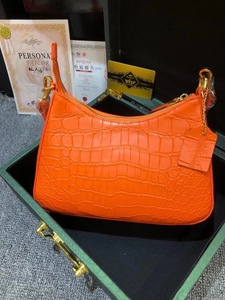Sac à bandoulière de luxe personnalisé en cuir de crocodile – Sac à main polyvalent à porter en bandoulière avec fermeture éclair supérieure |   Nouvelle tendance : sacs à main de créateurs en gros - Product Image 6