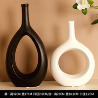 Vase en céramique noir et blanc moderne et simple, ornements, décoration d'intérieur de luxe léger pour le salon et le meuble TV, bureau