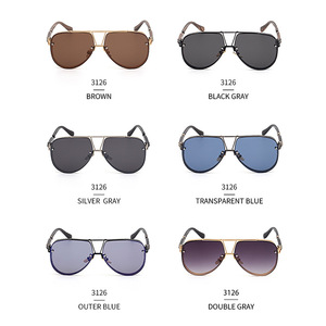 Lunettes de soleil rétro steampunk personnalisées pour hommes, monture noire, verres PC, protection UV400, style Instagram, design européen et américain - Product Image 3