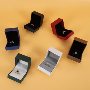 SIFOO Vente en gros <span class=keywords><strong>de</strong></span> boîtes à bijoux en papier personnalisées <span class=keywords><strong>de</strong></span> luxe avec logo, boîtes à bijoux bon marché pour bracelets, colliers, bagues, emballage <span class=keywords><strong>de</strong></span> bijoux en velours - Product Image 5