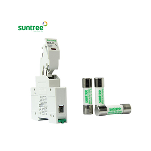 Wenzhou xinchi fournit des <span class=keywords><strong>fusibles</strong></span> solaires thermiques dc basse tension de <span class=keywords><strong>16</strong></span> ampères - Product Image 1