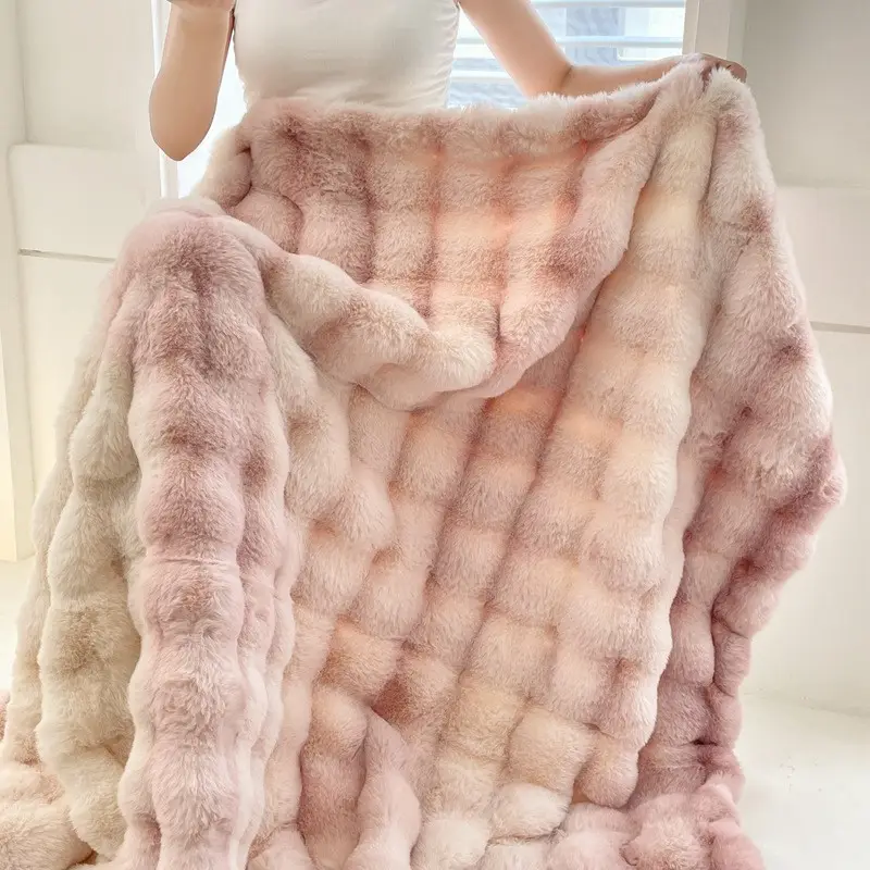 Manufacturer Custom Wholesale Faux Fur Luxury Shag Fabric Plush Bubble 100% Polyester Fur Fabric Faux Fur