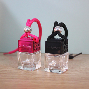 In Voorraad 8Ml Lege Parfumflesjes Voor Auto Decoratieve Opknoping Glazen Auto Diffuser Fles Met Holle Gesneden Design Dop - Product Image 4