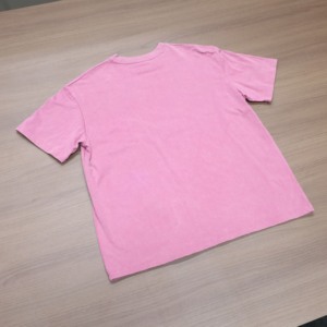 Camiseta de manga corta con cuello redondo y adornos de diamantes de imitación rosas para hombre, corte regular, estilo casual, de algodón tipo jersey, corte cuadrado. - Product Image 3