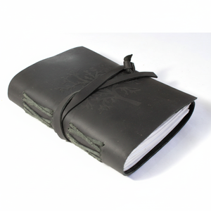 Couverture de journal en cuir gaufré de haute qualité avec motif Arbre de Vie, face avant noire avec sangle assortie, carnets en gros - Product Image 1