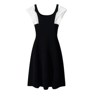 Vestido Mini Negro Minimalista Personalizado, Corte en A, Hombros con Volantes, Elegante, Sin Mangas, Cuello Cuadrado, Tejido de Punto, para Mujer - Product Image 6