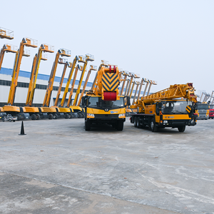 Grúa Móvil Usada XCM-G QAY300 de 300 Toneladas, Grúa de Construcción para Trabajo Pesado, Gran Venta en África - Product Image 2