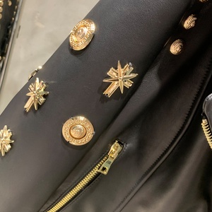 <span class=keywords><strong>Giacca</strong></span> di pelle nera di qualità superiore giacche a blouson di pelle di pecora <span class=keywords><strong>giacca</strong></span> di pelle con rivetto grande <span class=keywords><strong>per</strong></span> le donne - Product Image 5