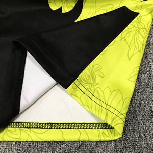 Camisetas de béisbol y softbol personalizables para hombre, ropa deportiva suave con estampado de sublimación gráfica Retro con diseño de botón de logotipo de número - Product Image 6