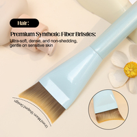 Pinceau éventail professionnel ultra-fin à tête plate en forme de croissant, synthétique végétalien, pour fond de teint et correcteur, idéal pour les voyages, personnalisable (OEM/ODM)
