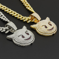 Collar de Moda de Primera Calidad con Colgante de Monstruo de Anime de Dibujos Animados Estilo Elfo Malvado Chapado en Oro y Cadena de Eslabones de Cristal Budista
