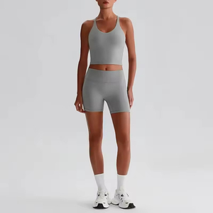 Conjuntos de Ropa Deportiva de Yoga Personalizados: Bralette de Tirantes Finos y Alta Elasticidad con Top Cruzado y Shorts de Cintura Alta - Product Image 4