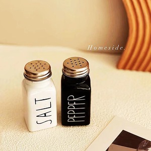 Botella de Aceite de <span class=keywords><strong>Oliva</strong></span> de Cerámica Cuadrada Moderna y Minimalista OEM/ODM, Dispensador de Aceite de Cocina, Salsa de Soja y Vinagre con Logotipo Personalizado - Product Image 2